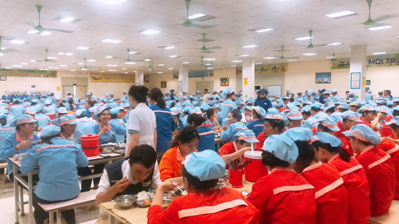 Những món ăn cho công nhân như thế nào đảm bảo sức khỏe?
